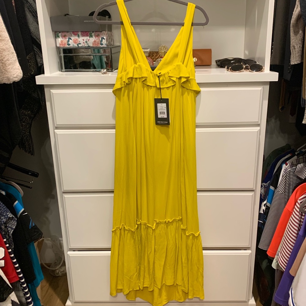 Who Wear What yellow maxi dress. NMT - Picture 4 of 6